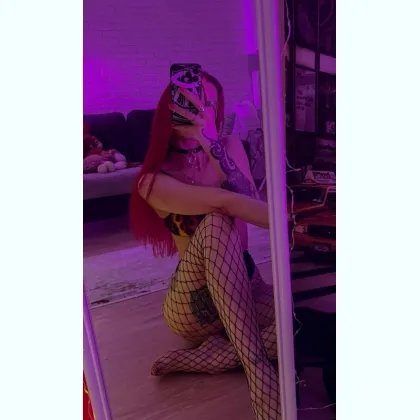 Узенькая, и спереди, и сзади для крутого секса фото 4